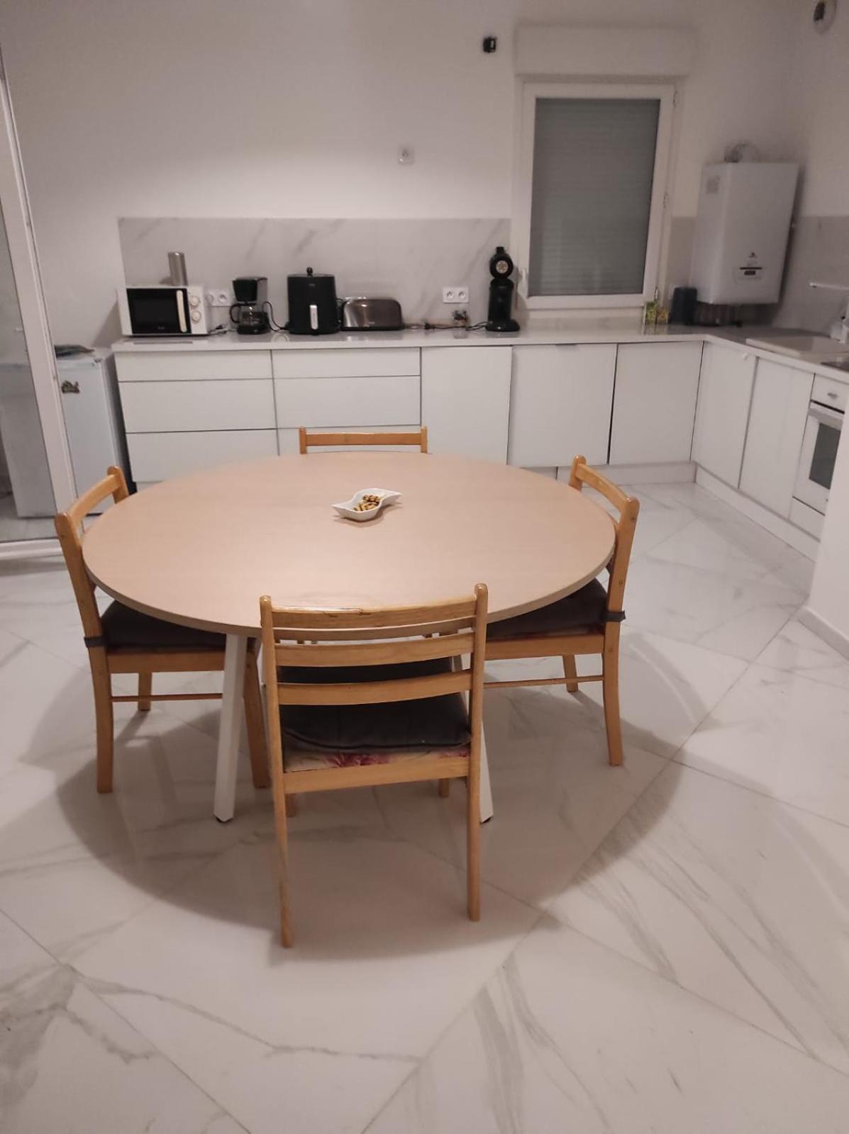 ויטרי-סור-סיין Tres Bel Appartement Avec Grand Jardin, Proche De Paris מראה חיצוני תמונה